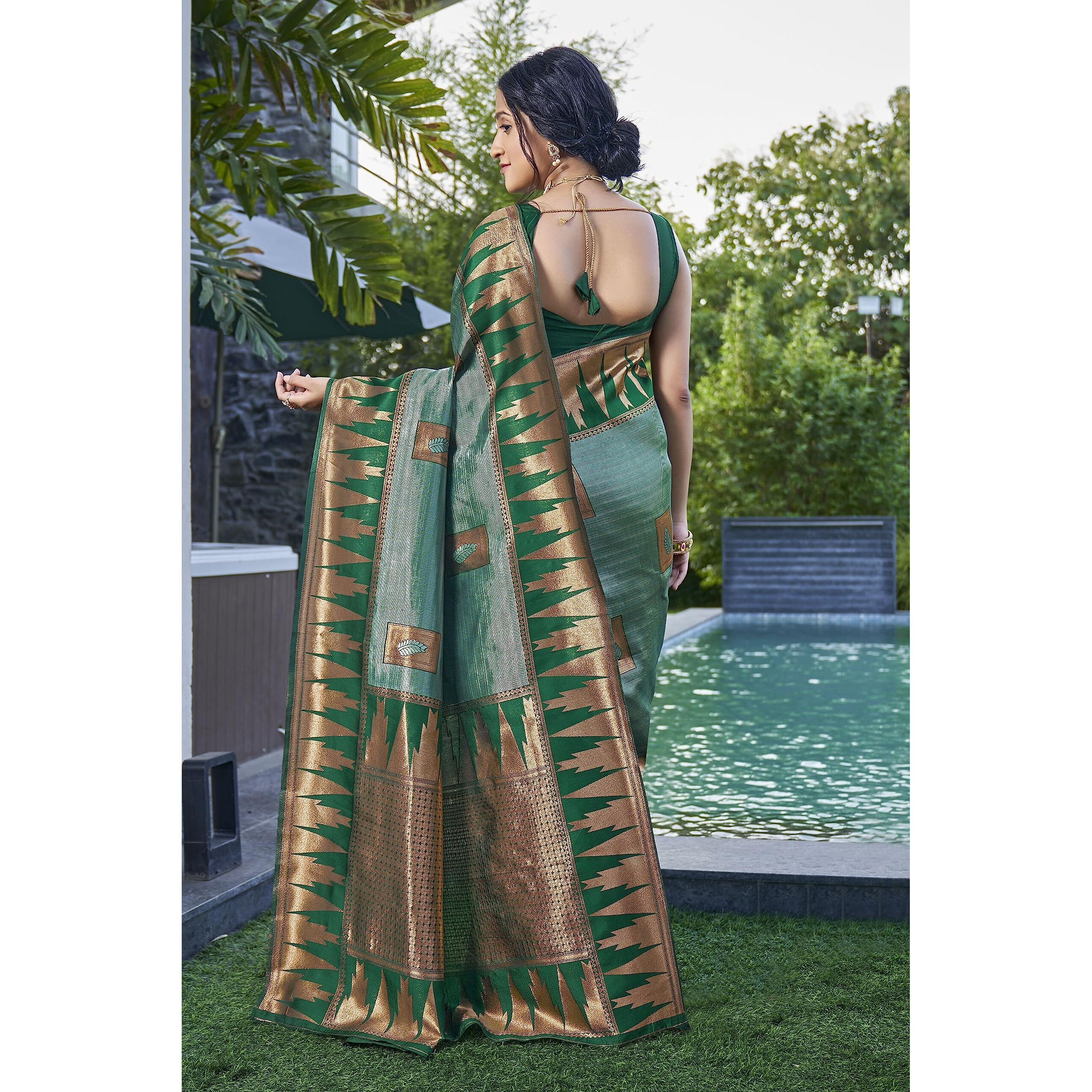 MANOHARI Women Most Trendy Green Banarasi Silk Woven Design Saree With Blouse Piece_Mn1816