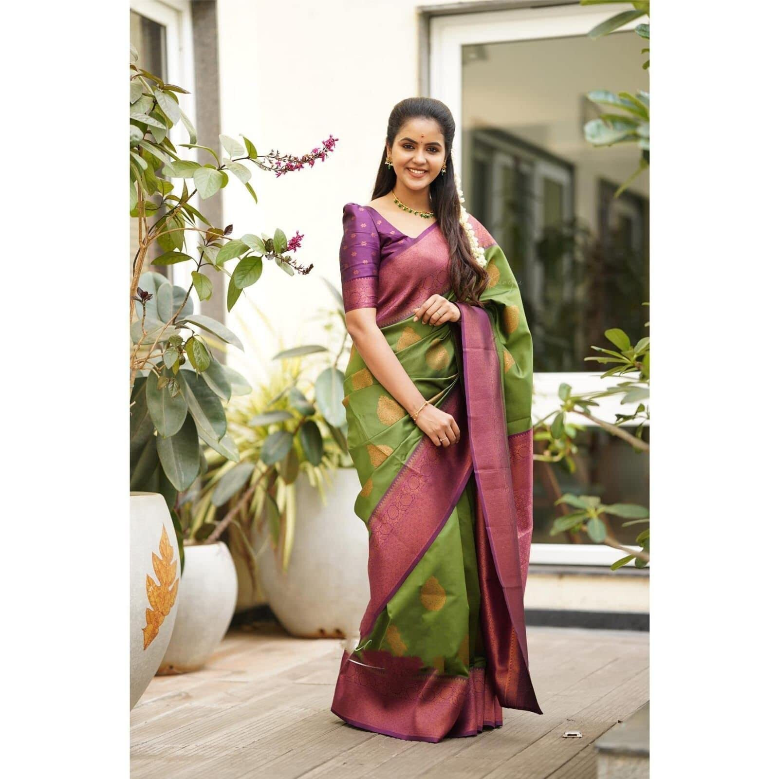 SGF11 Womens Kanjivaram Soft Lichi Silk Saree With Blouse Piece (Green)