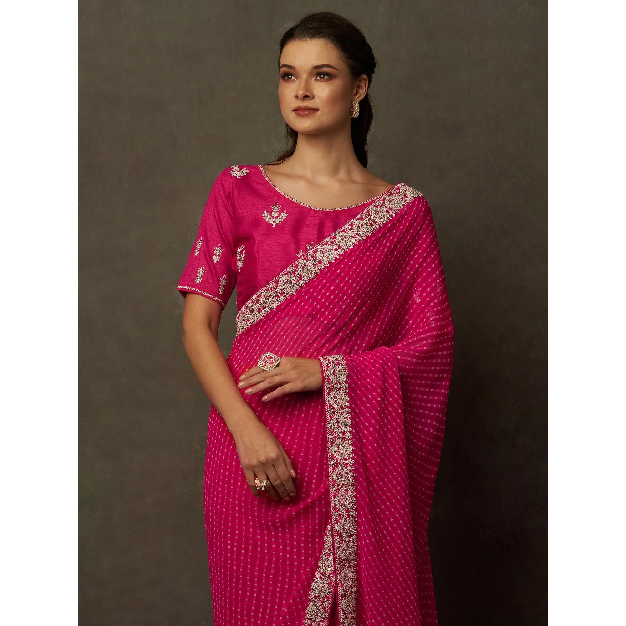 AKHILAM Womens Embellished Gota Work Georgette Bandhani Saree With Unstiched Blouse Piece (Barbie Pink_DHNIYA461_DC)