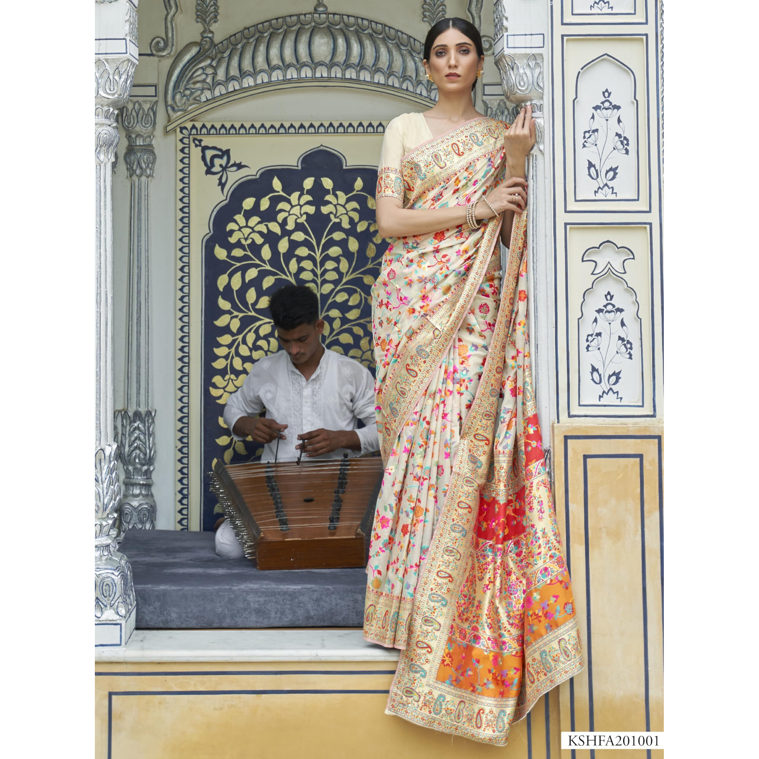 AKHILAM Womens Kashmiri Kanjivaram Pure Silk Golden Zari Woven Design Saree With Unstitched Blouse Piece (Cream_KSHFA201001)