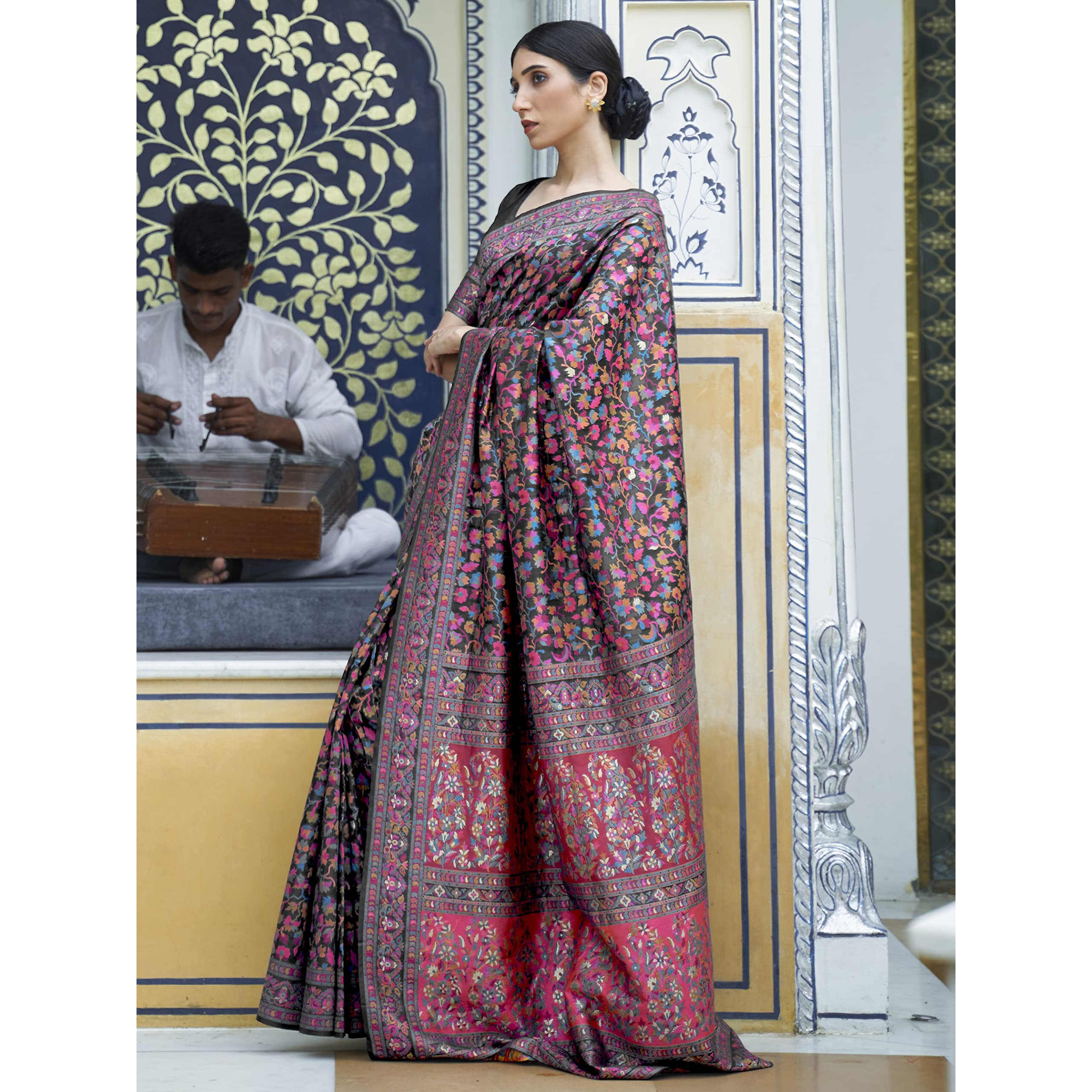 AKHILAM Silk Blend Womens Woven Design Floral Saree With Unstitched Blouse Piece (Black_Kshfa201006)