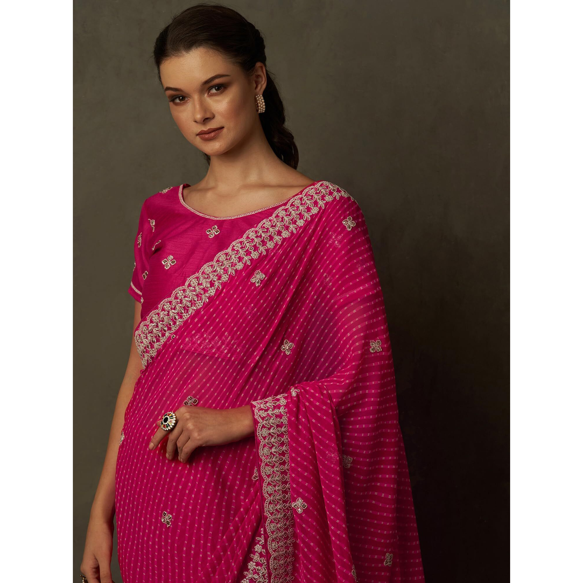 AKHILAM Womens Embellished Gota Work Georgette Bandhani Saree With Unstiched Blouse Piece (Barbie Pink_DHNIYA460_DC)