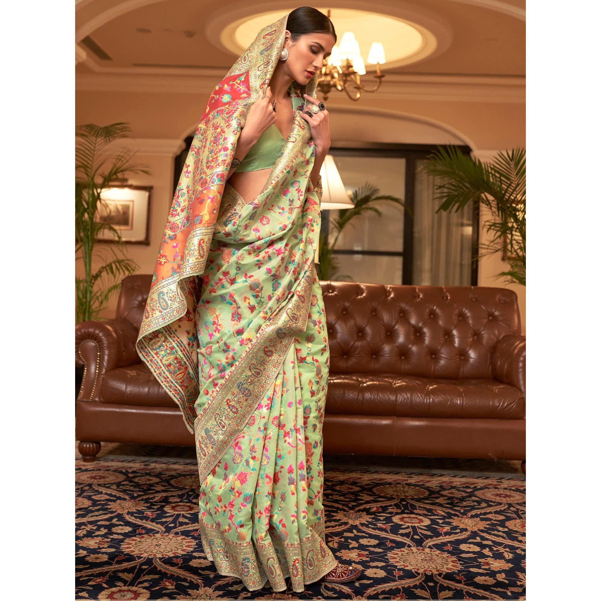 AKHILAM Womens Silk Blend Woven Design Celebrity Saree With Blouse Piece (Green_KSHFA201001I)