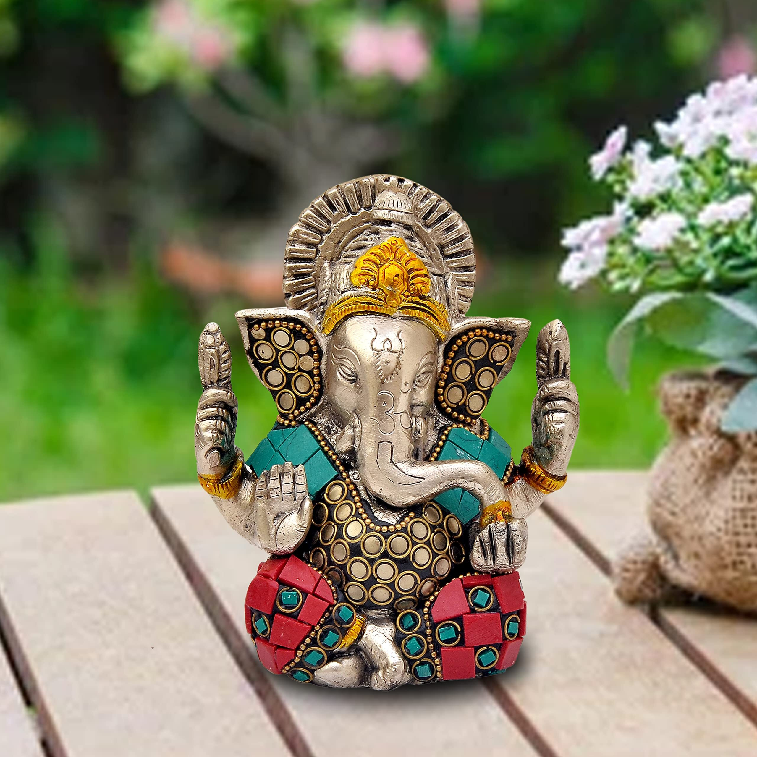 Amazon Brand  Umi Brass Idol of Lord Ganesha Vighnaharta Ganpati for Happinesss Blessings at Home and Office, Height 5.2 Inches