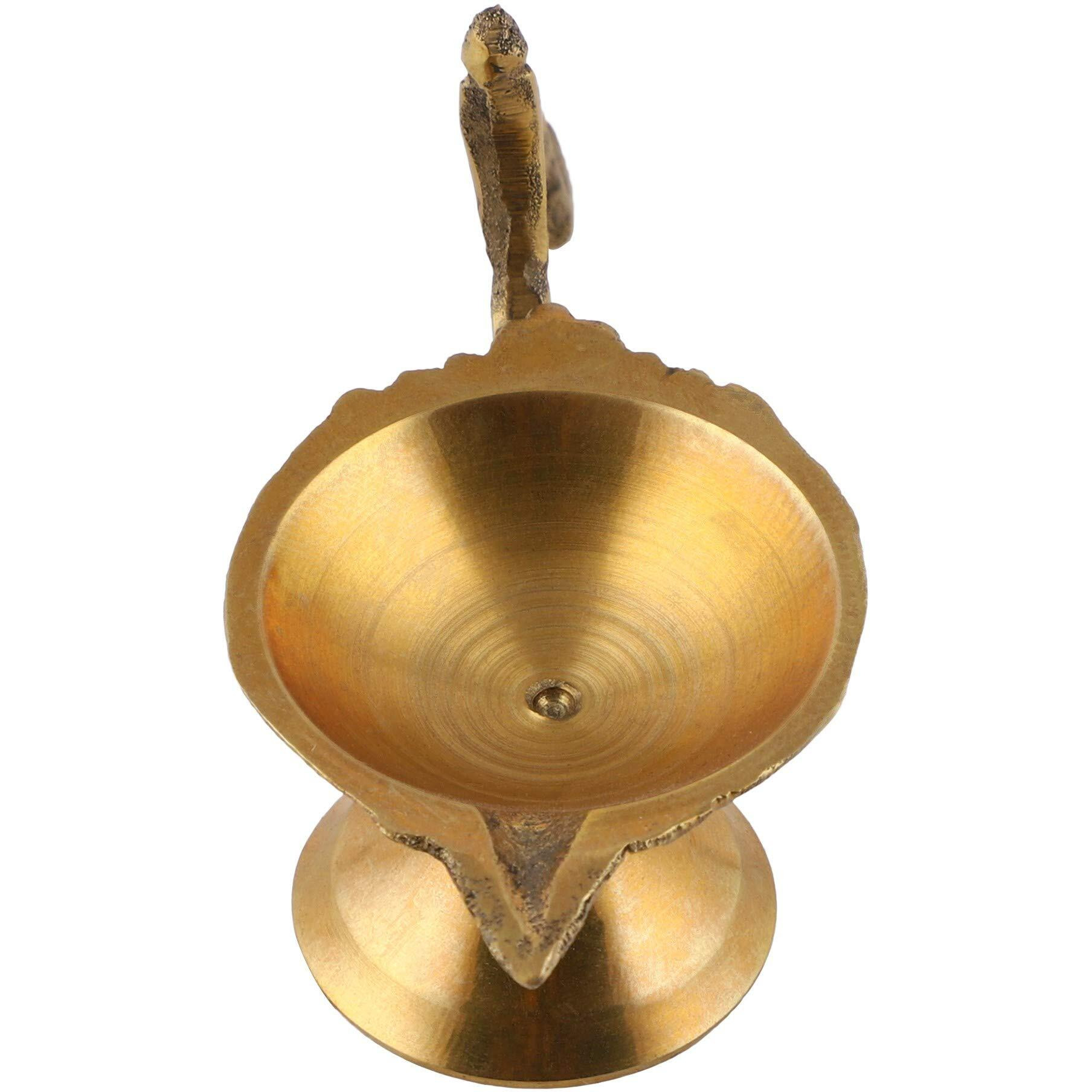 UAPAN MetalCraft Brass Puja Diya with Handle (1.7x4.5 Inch,Gold_1Nos)