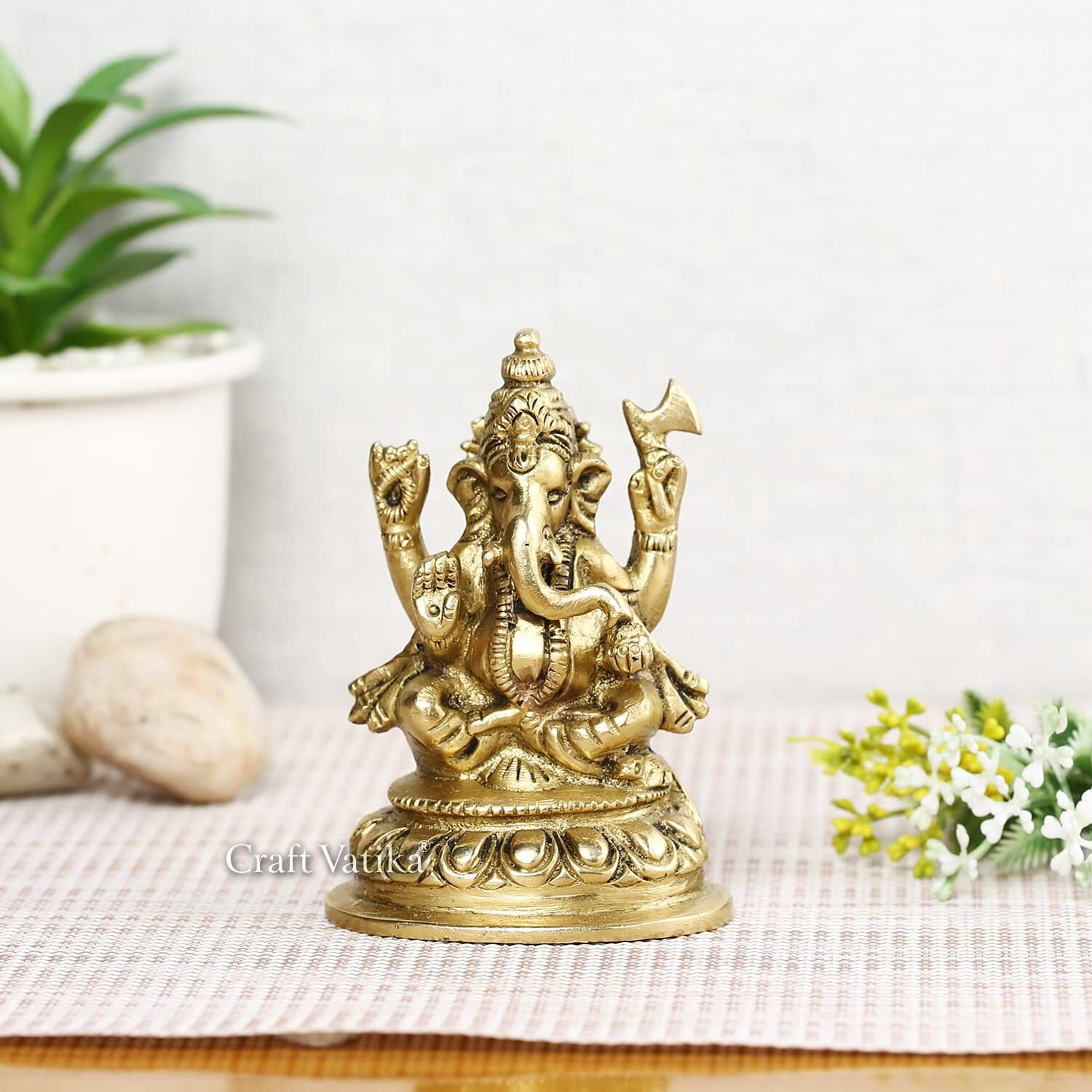 Collectible India Brass Lord Ganesh Idol, 4 X 2.4 X 2.2, Golden (Model Number GBS189)