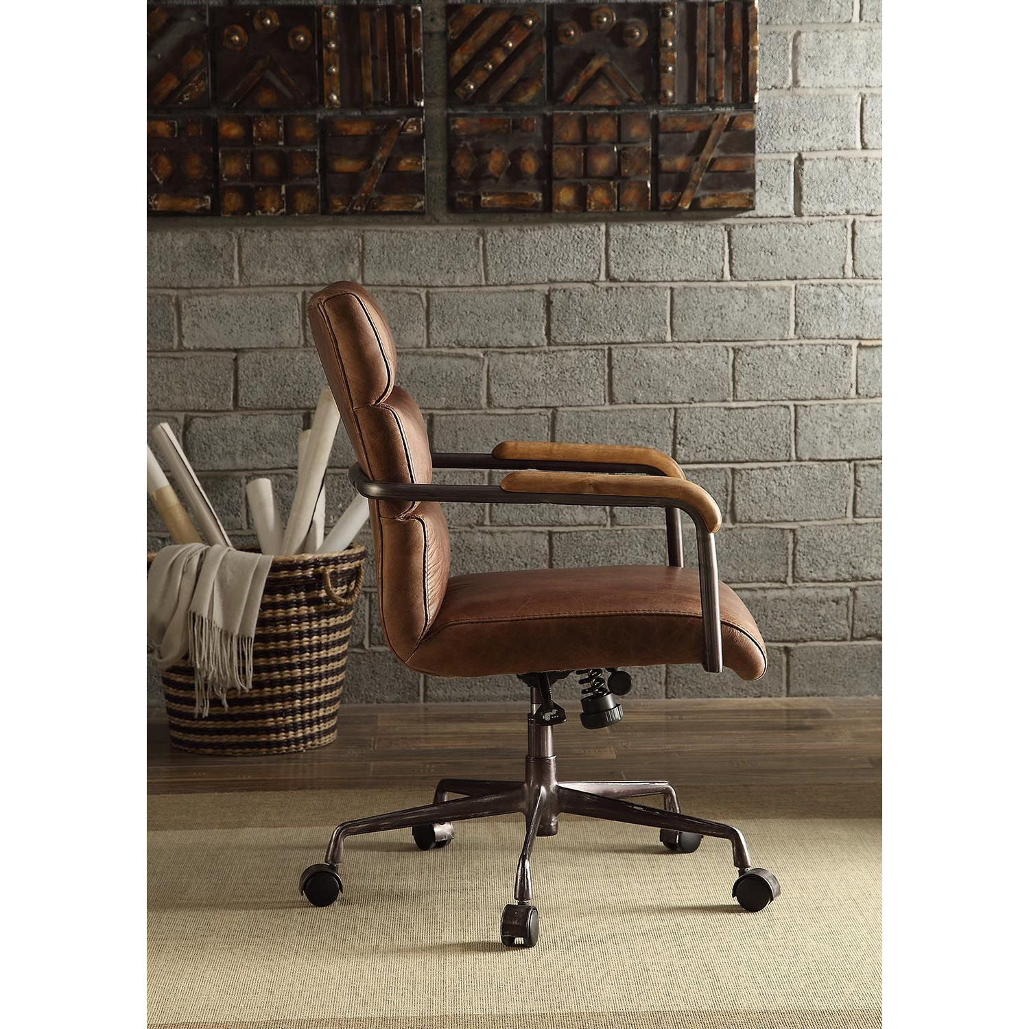 Retro Brown Swivel Office Chair With 5-Star Base