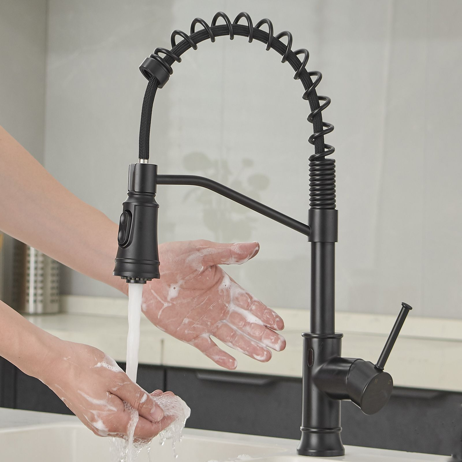 Touchless Sensor commercial Style Pull-Down Single Handle Kitchen Faucet(D0102H5L6IT)